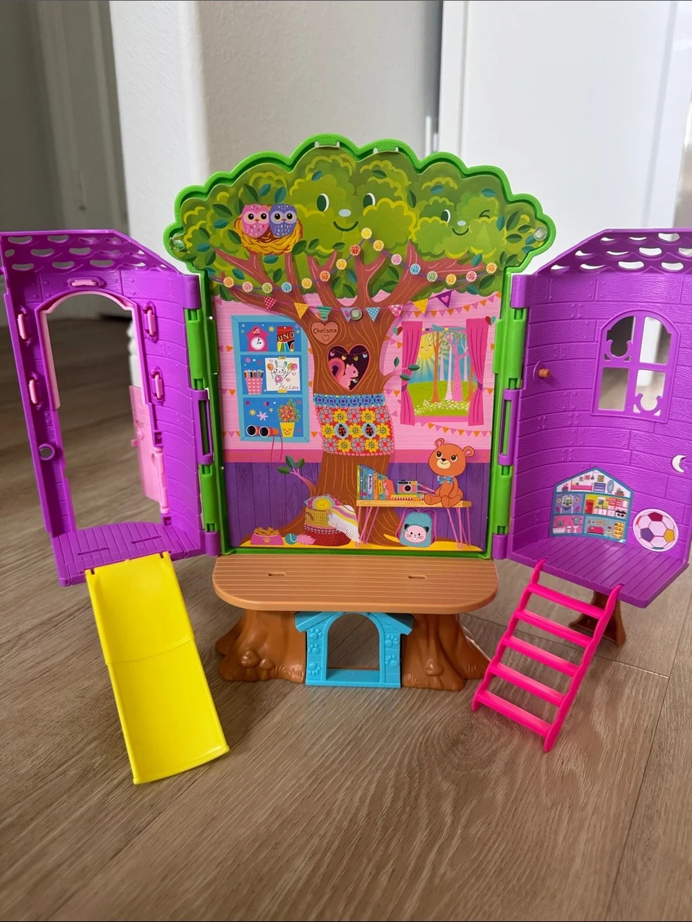 Chelsea Barbie treehouse